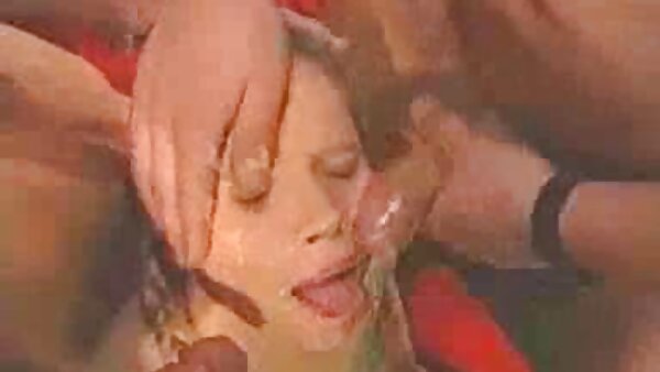 فيديو مواقع السكس الاجنبي المترجم جنسي تجسس ساخن يظهر آشلي آدامز في الحمام